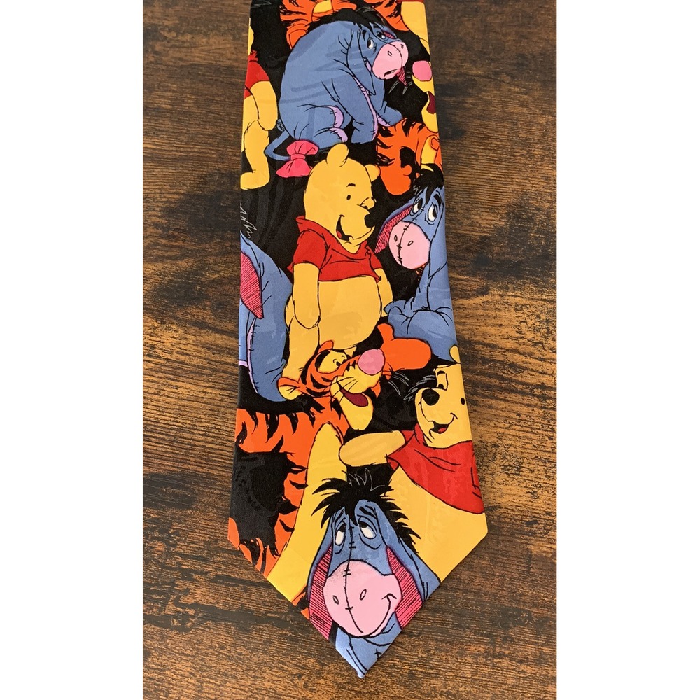 Vintage Disney Winnie The Pooh Tigger Eeyore Piglet Neck Tie 56"